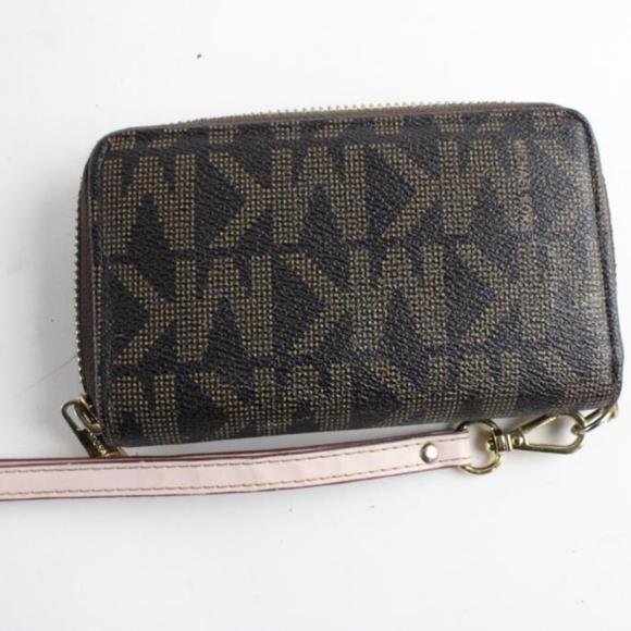 💛Michael Kors Small Ladies Wristlet - Picture 2 of 11